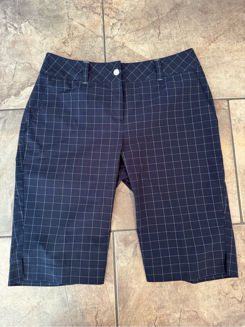 Annika Cutter and buck women's Golf Shorts size 4